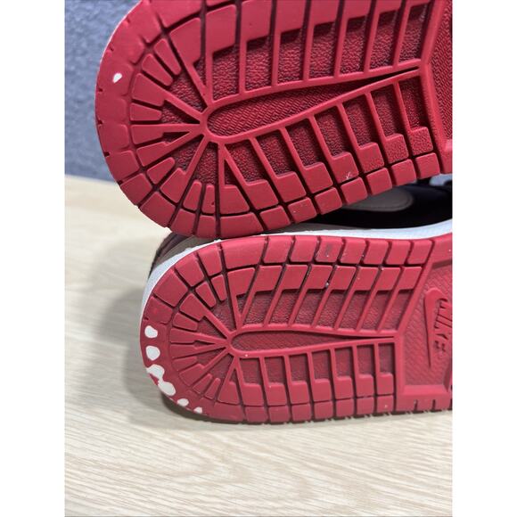 Nike Air Jordan 1 Low Alternate Bred Toe 553558-066 Mens Size 8 - Picture 8 of 9